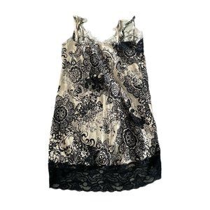 Day trip lingerie tank top slip size medium